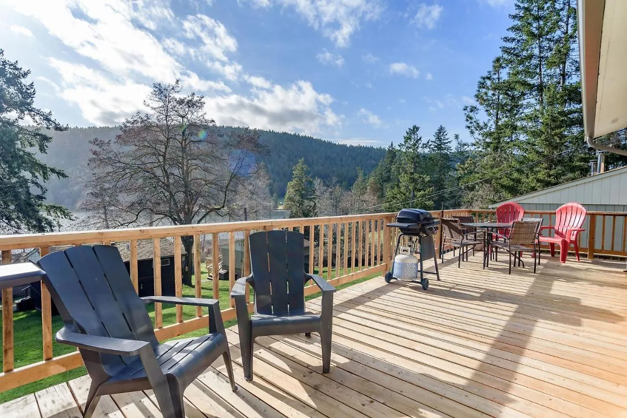 Green Acres Lakeside Resort Salt Spring Island Ganges 3*,  Canada